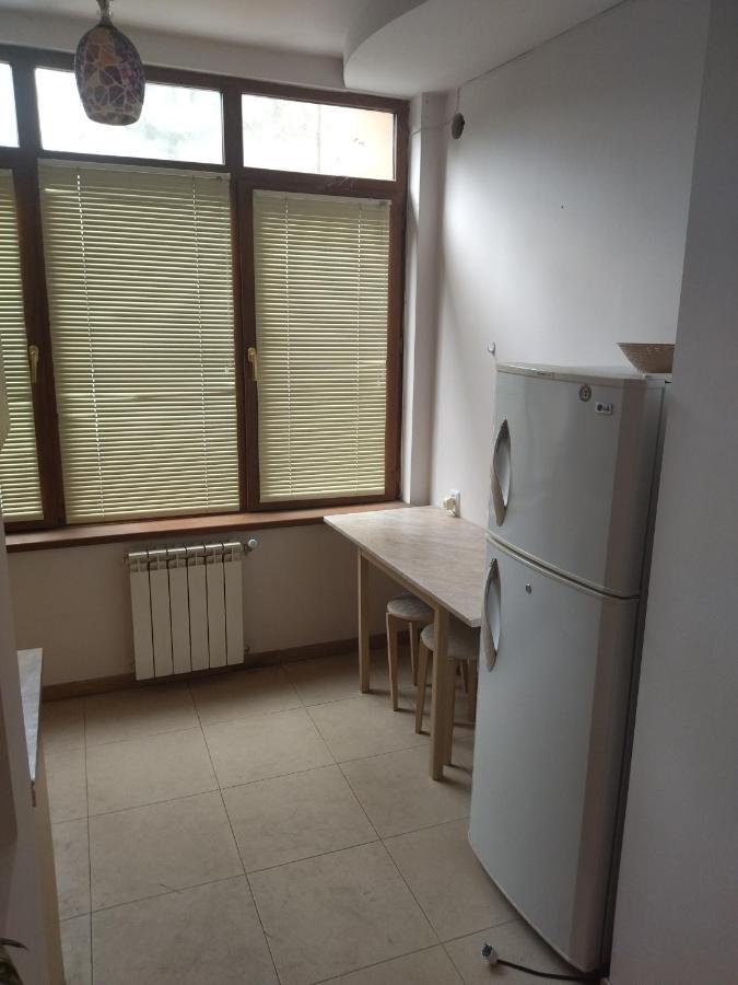 Abovyan 36 Apt & Tour เยเรวาน ภายนอก รูปภาพ